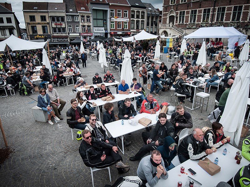 Plus de 2000 fans de motos se sont réunis le week-end dernier à Grammont.
