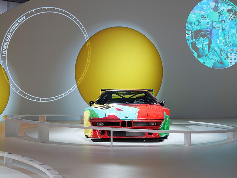 Eerste editie van BMW ARTVILLE in Knokke-Heist stelt Jan Fabre, Alexander Calder en Andy Warhol tentoon
