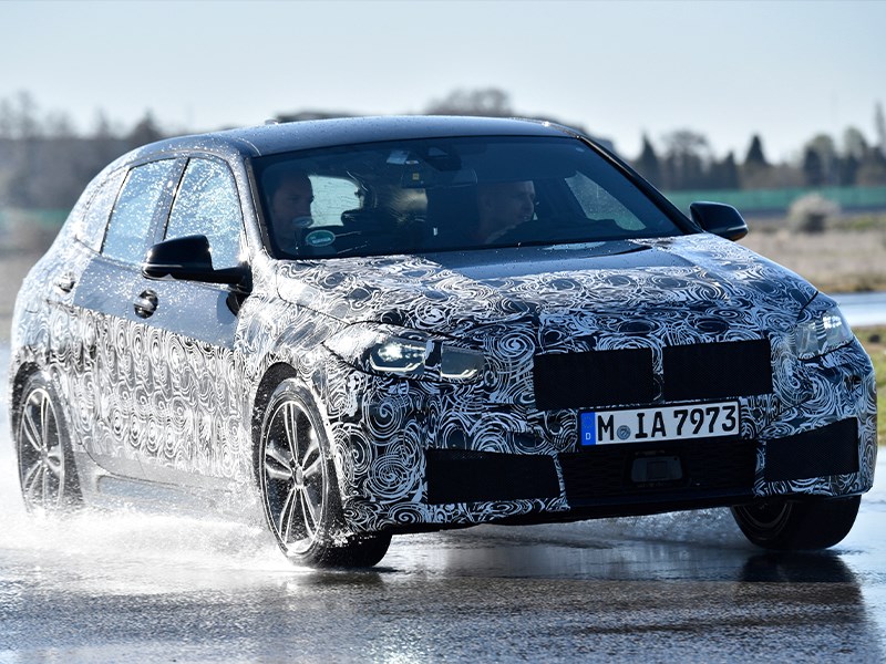 Nieuwe BMW 1 Reeks ondergaat laatste tests voor start productie in Zuid-Frankrijk.