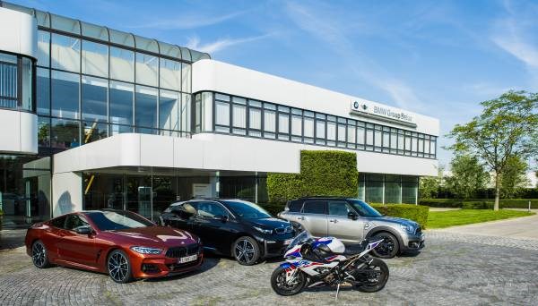 BMW GROUP BELUX GOES PHYGITAL