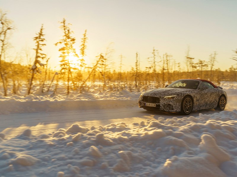 Van Houdt Nieuwe Mercedes-AMG SL ondergaat laatste wintertests 