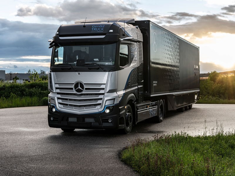 Van Houdt Daimler Trucks begint rigoureuze tests met brandstofcelvrachtwagen 