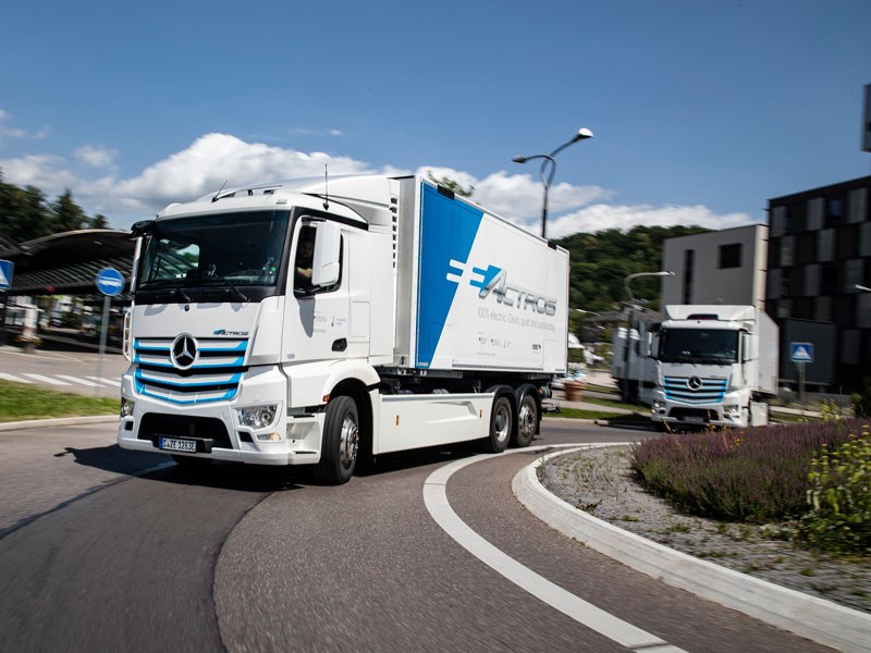 Van Houdt Mercedes-Benz Trucks wijdt nieuw tijdperk in: wereldpremière van de eActros op 30 juni 