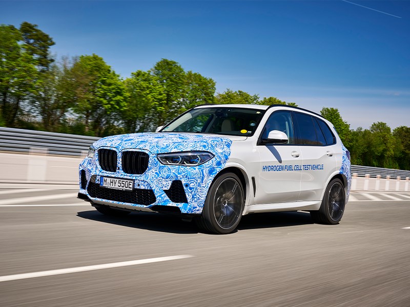BMW start tests met X5 op waterstof