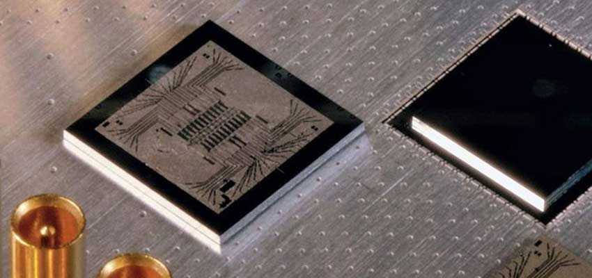 Van Houdt Wereldwijd kritieke situatie voor levering van microchips. 