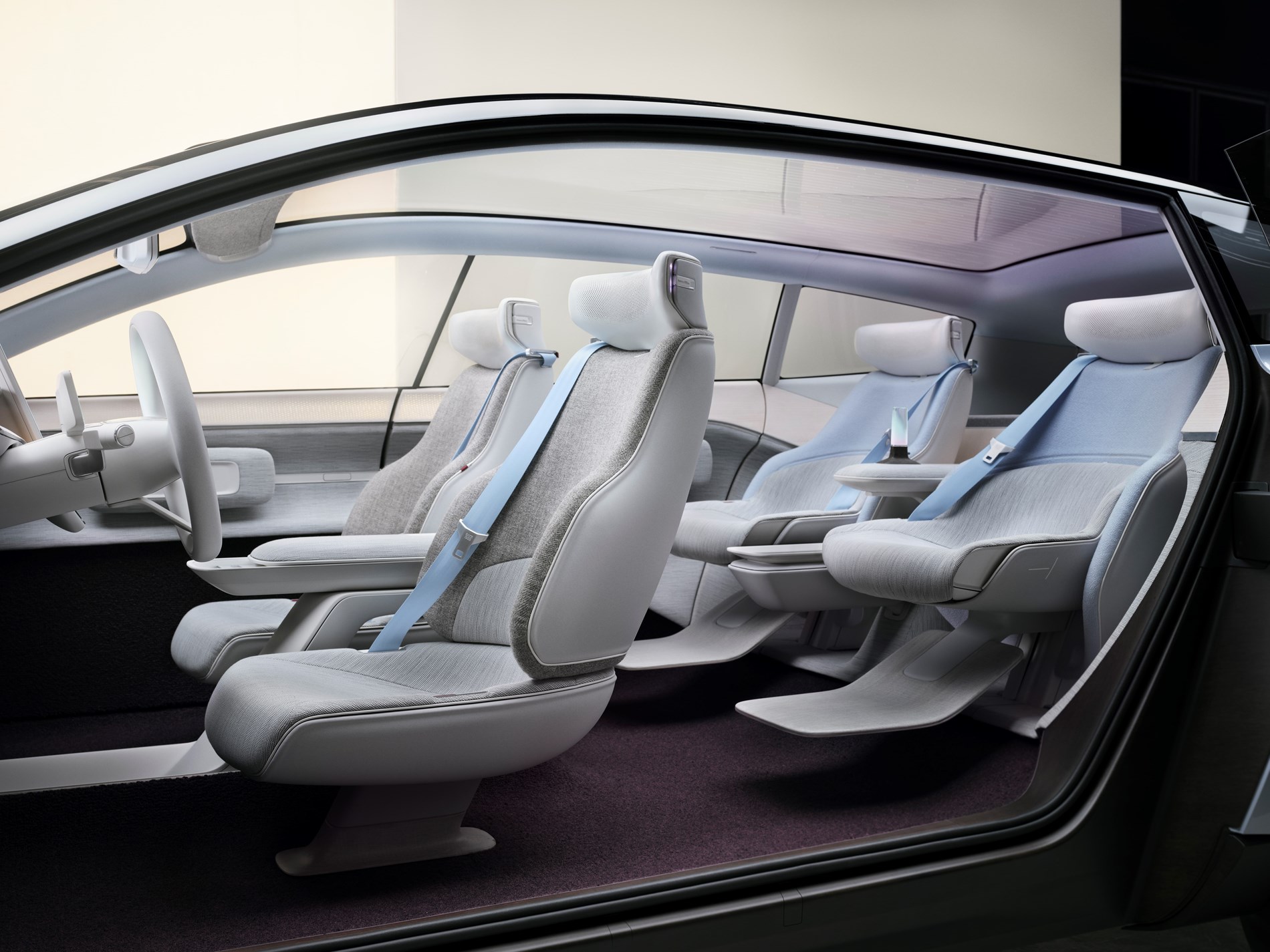 Van Houdt De Concept Recharge visualiseert het pad van Volvo Cars naar duurzame mobiliteit 