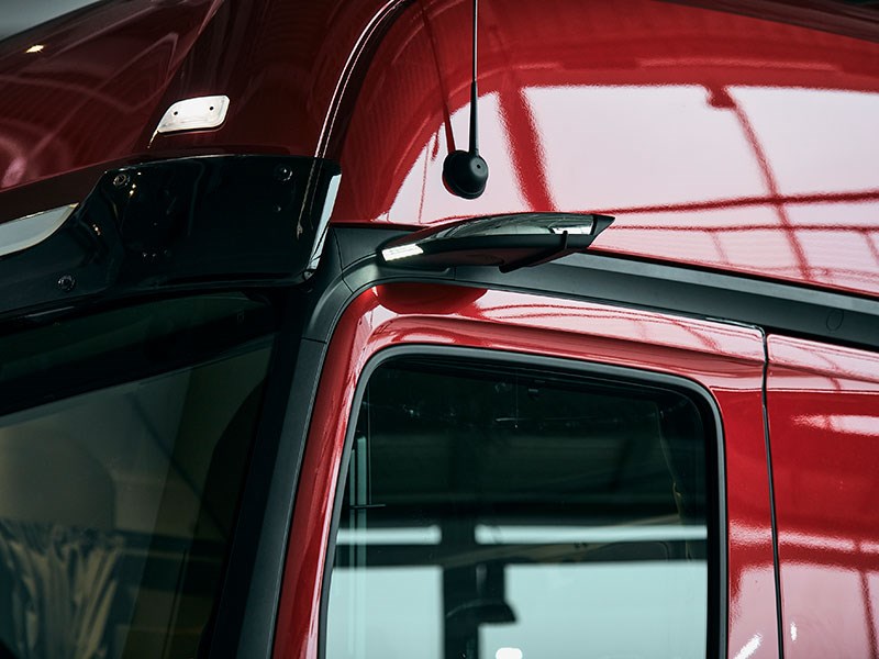 Van Houdt Tweede generatie van de MirrorCam: Mercedes-Benz Trucks verfijnt enkele belangrijke details van het spiegelcamerasysteem 