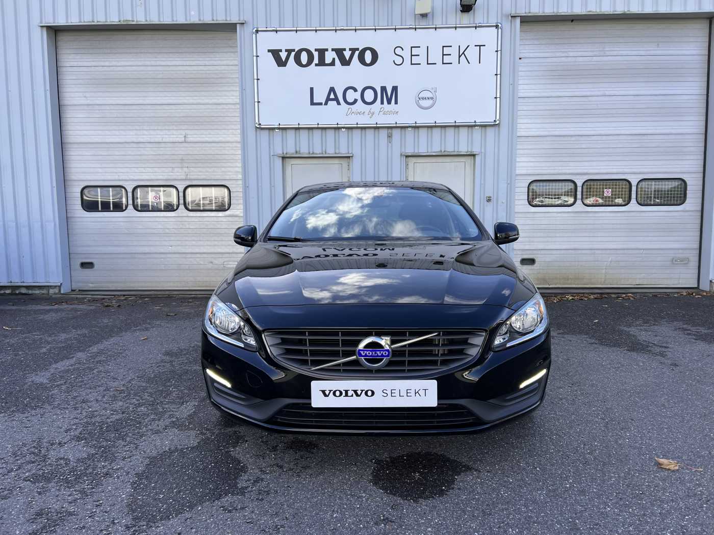 Lacom Volvo - V60 D2 MAN Kinetic /Navi/Media/Bluetooth