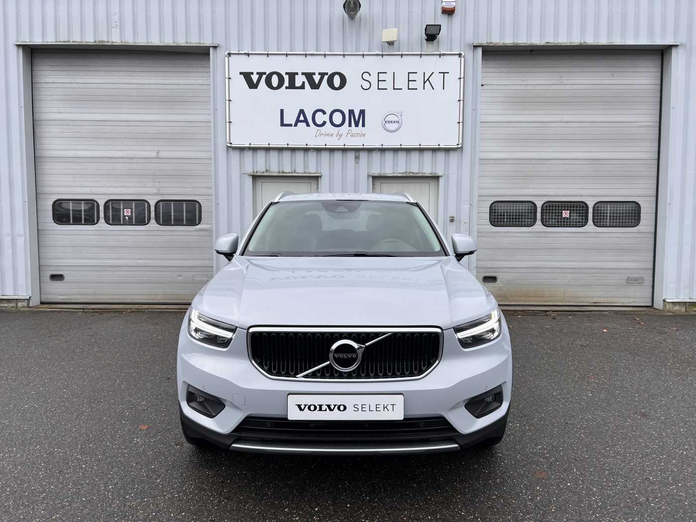 Lacom Volvo - XC40 D3 AUT Momentum Pro /CAMERA/Winter/