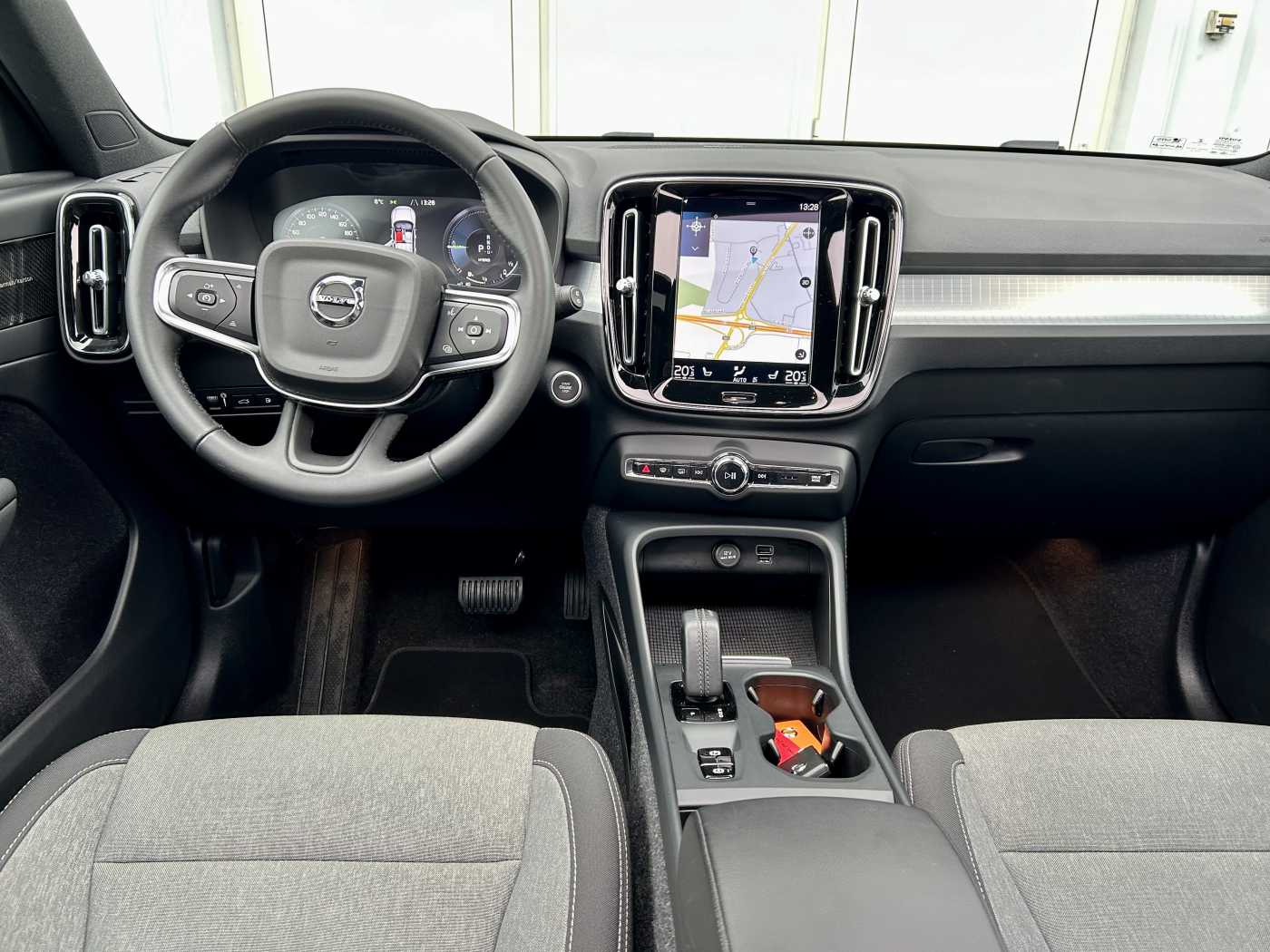 Lacom Volvo - XC40 T5 Plug-in R-Design Expr/DriverAssist/Pano/360°cam