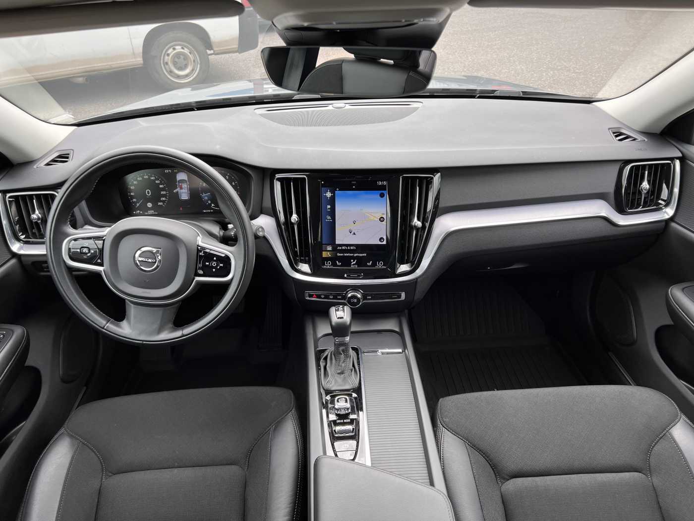Lacom Volvo - V60 II T4 AUT Momentum Pro/WinterPro/IntellisafePro/DAB+