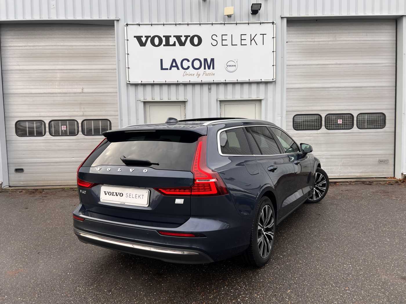 Lacom Volvo - V60 T6 AWD Recharge Plus Bright - Long Range