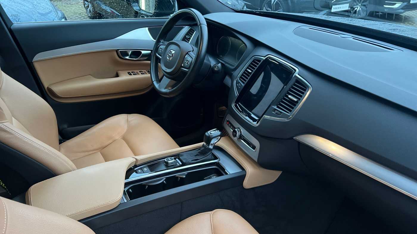 Lacom Volvo - XC90 D4 AWD Kinetic 7 zitplaatsen