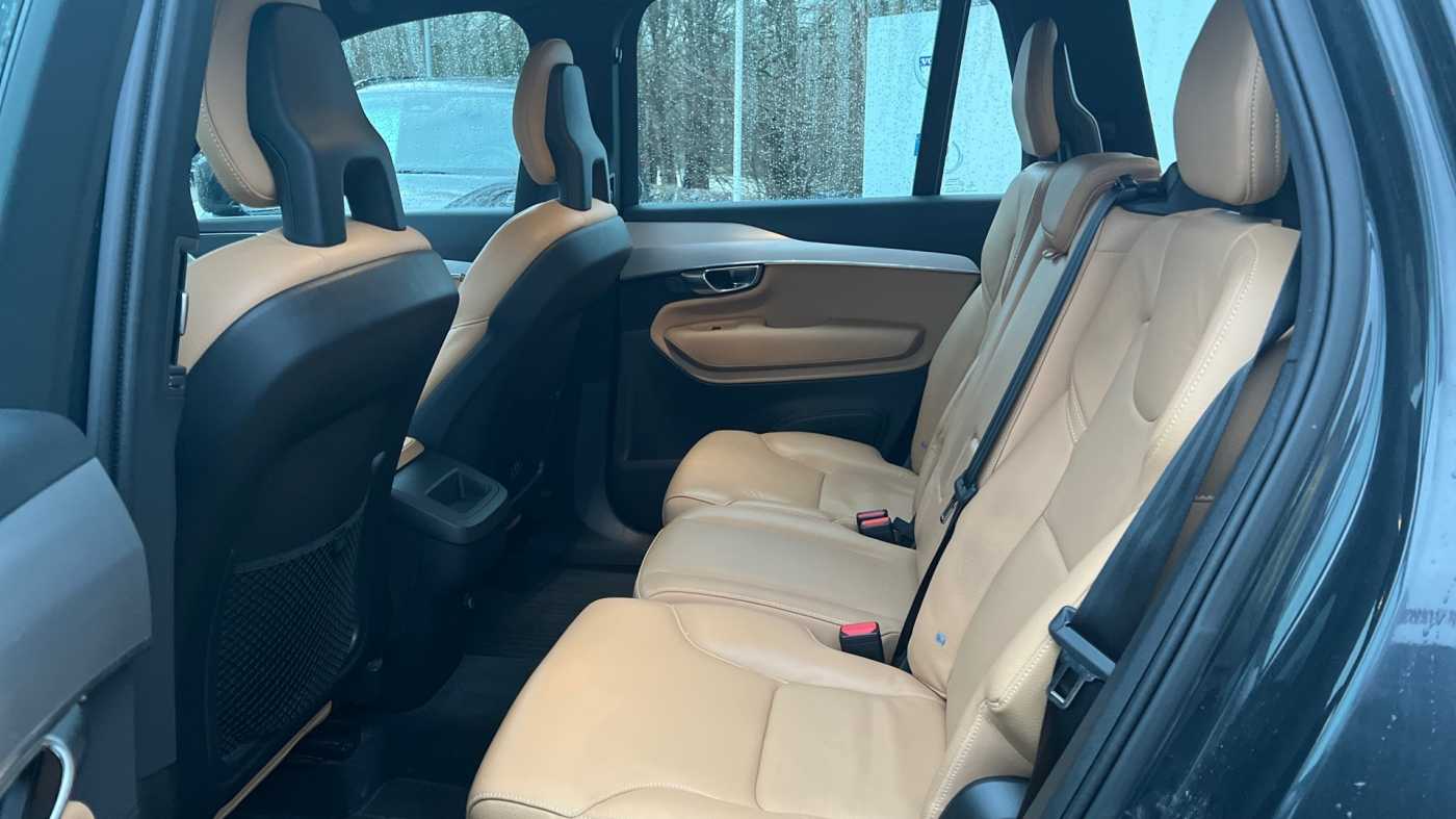 Lacom Volvo - XC90 D4 AWD Kinetic 7 zitplaatsen