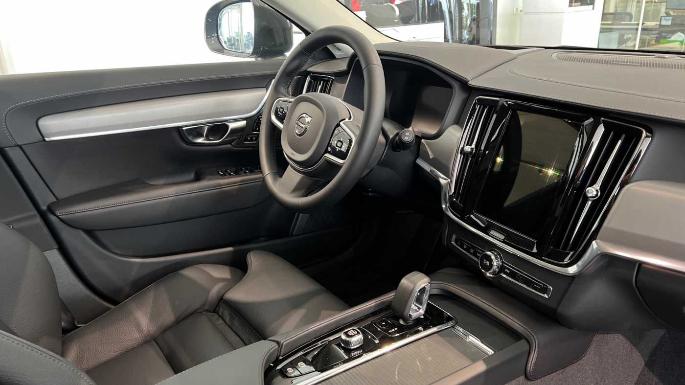 Lacom Volvo - V90CC V90 Cross Country Ultimate, B4 AWD mild hybrid, Diesel